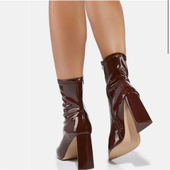 Steve Madden Chocolate Brown Ticker Ankle Boots | 7.5 - Picture 2 of 7